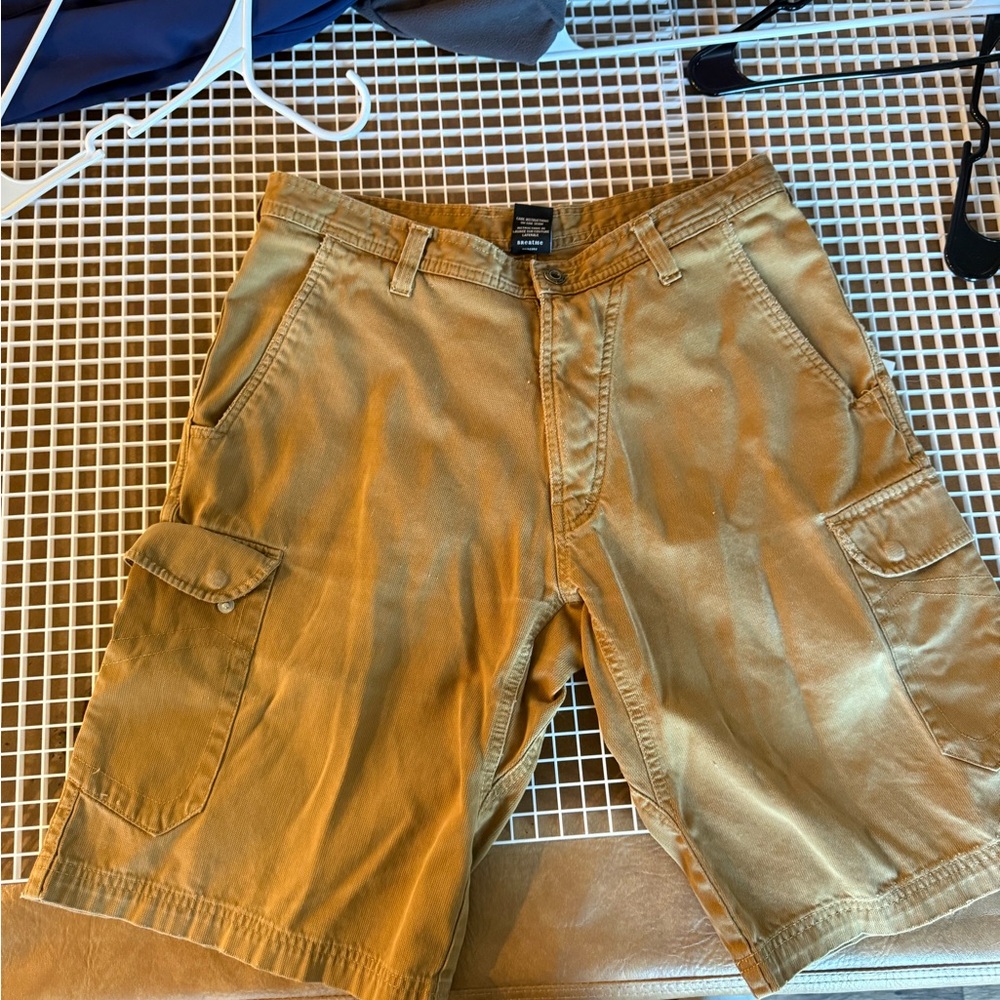 Urban Pipeline Men's Khaki Cargo Shorts